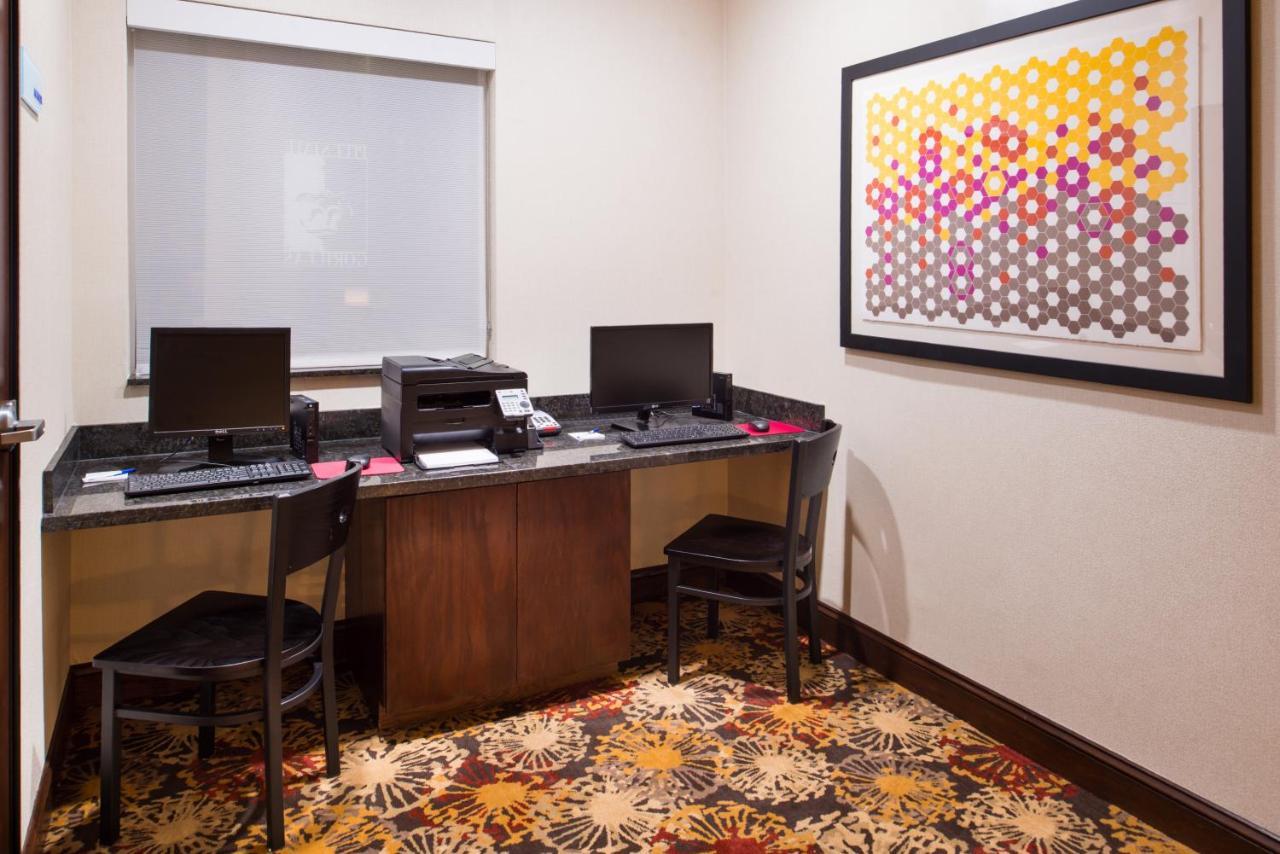 Holiday Inn Express & Suites Pittsburg By Ihg Exterior foto